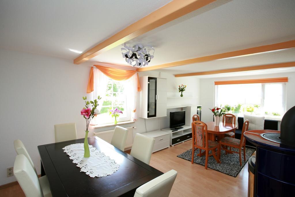 Ferienwohnanlage Bruckner Apartment Rostock Bagian luar foto